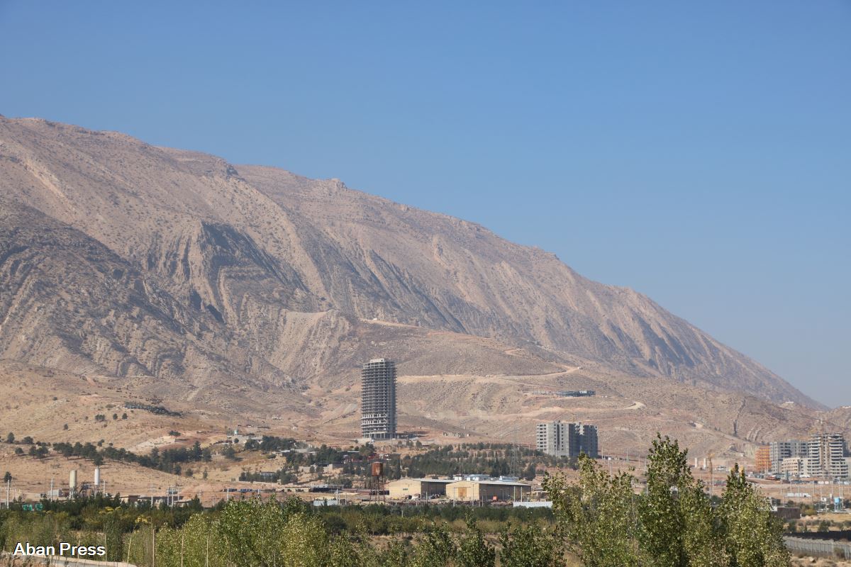 احتمال وقوع زلزله و رانش زمین در شیراز بر اثر برج سازی در کوه دراک و ساخت سد تنگ سرخ